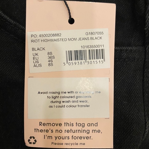 Missguided Black Riot High Waisted Mom Jeans - Picture 4 of 5